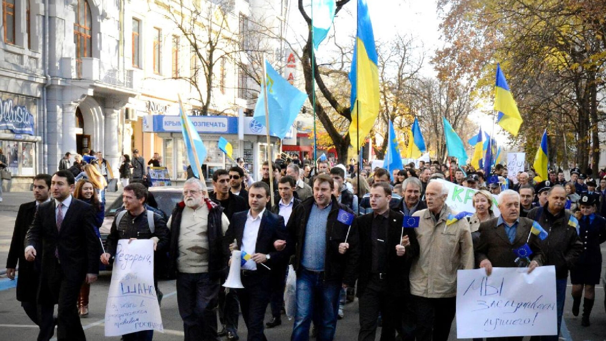26 лютого 2014 року очима активістів: як кримчани відстоювали право на життя у вільній країні 